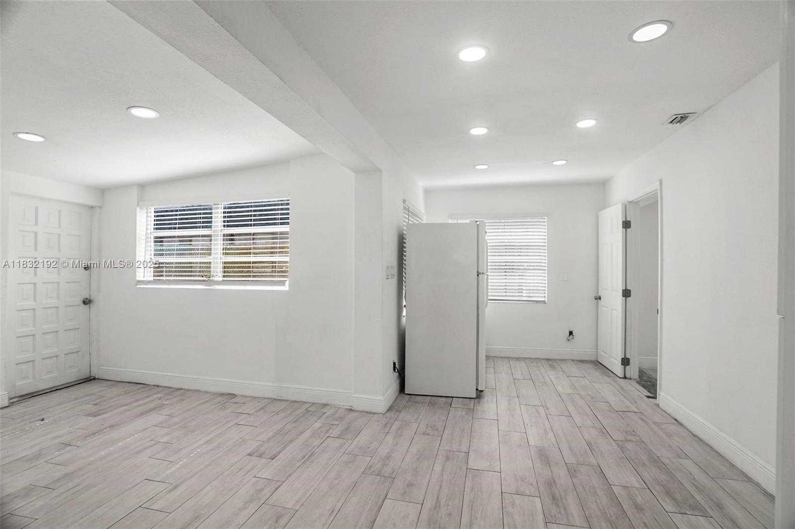 25 SW 14th St 0