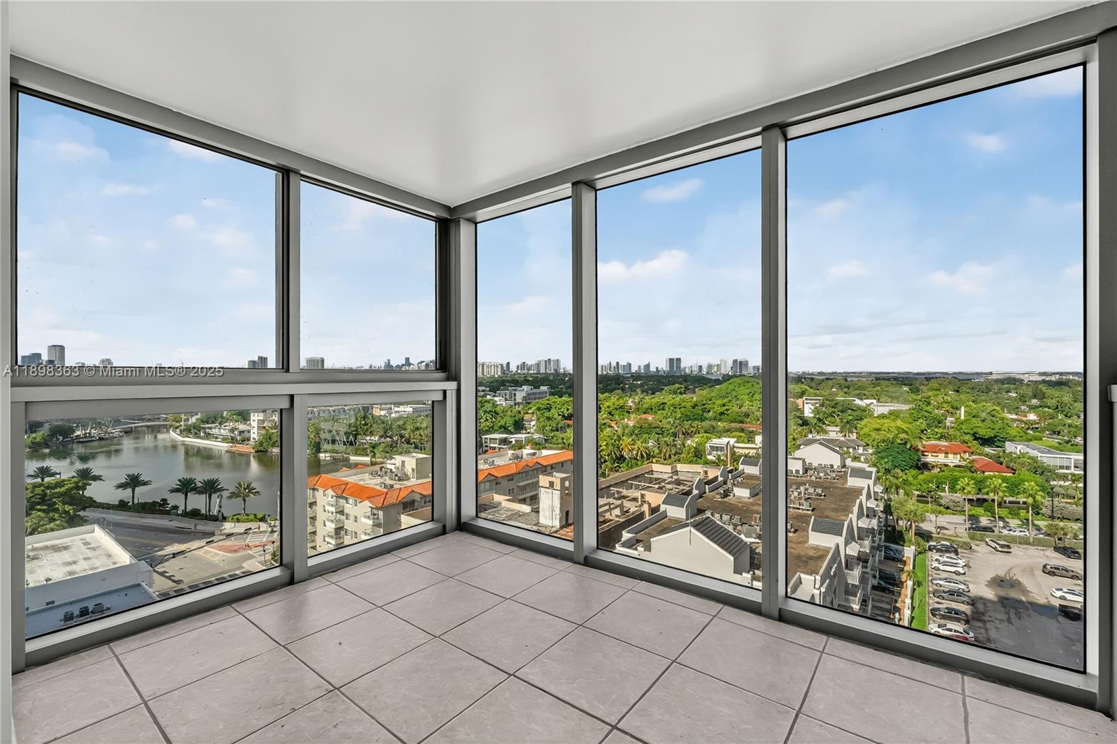 MIRASOL OCEAN TOWERS COND - Residential