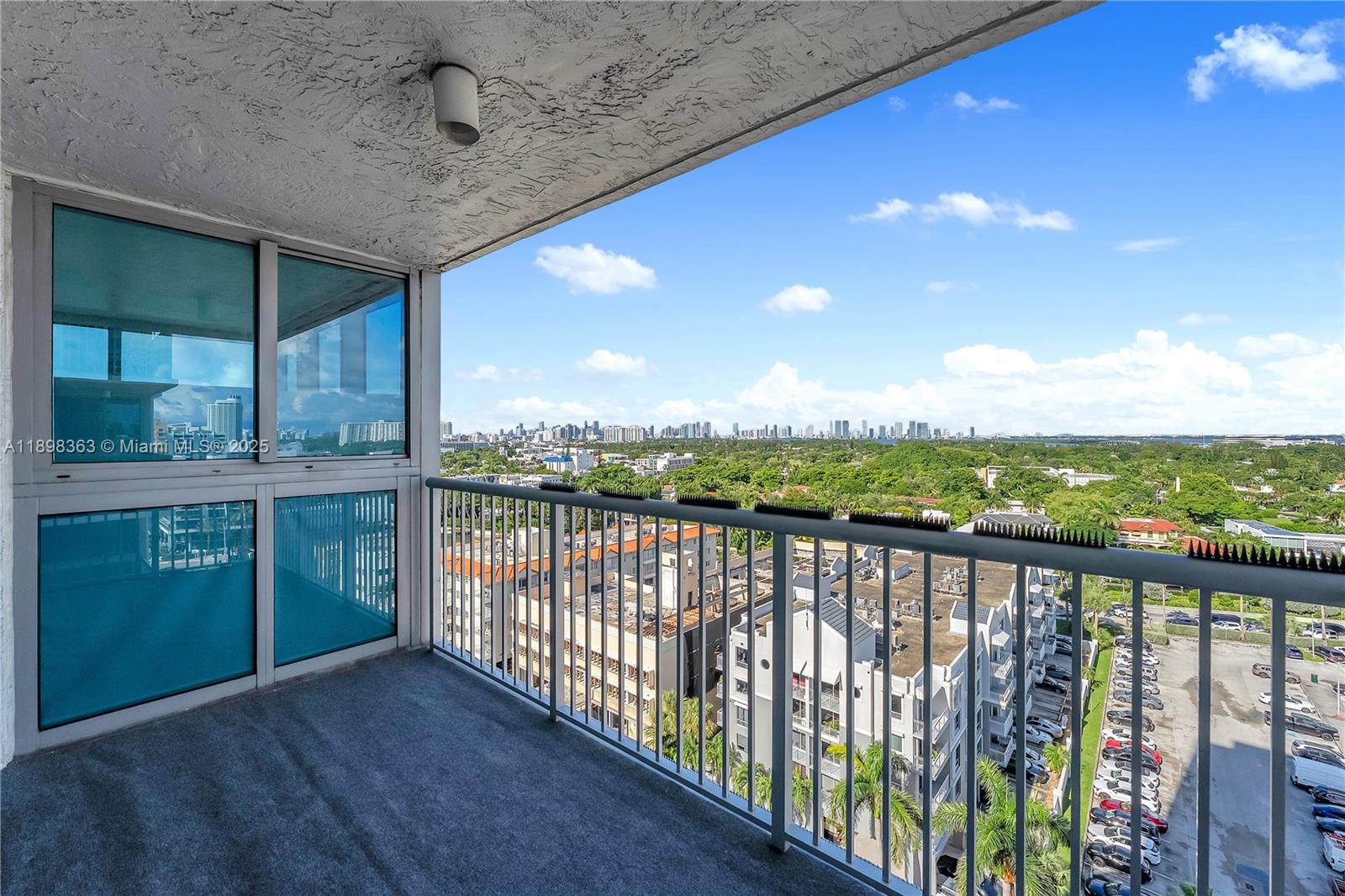 MIRASOL OCEAN TOWERS COND - Residential