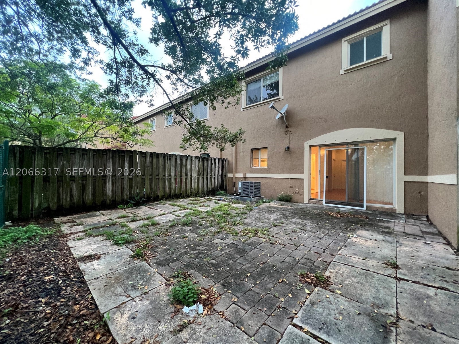 8564 SW 214th Way