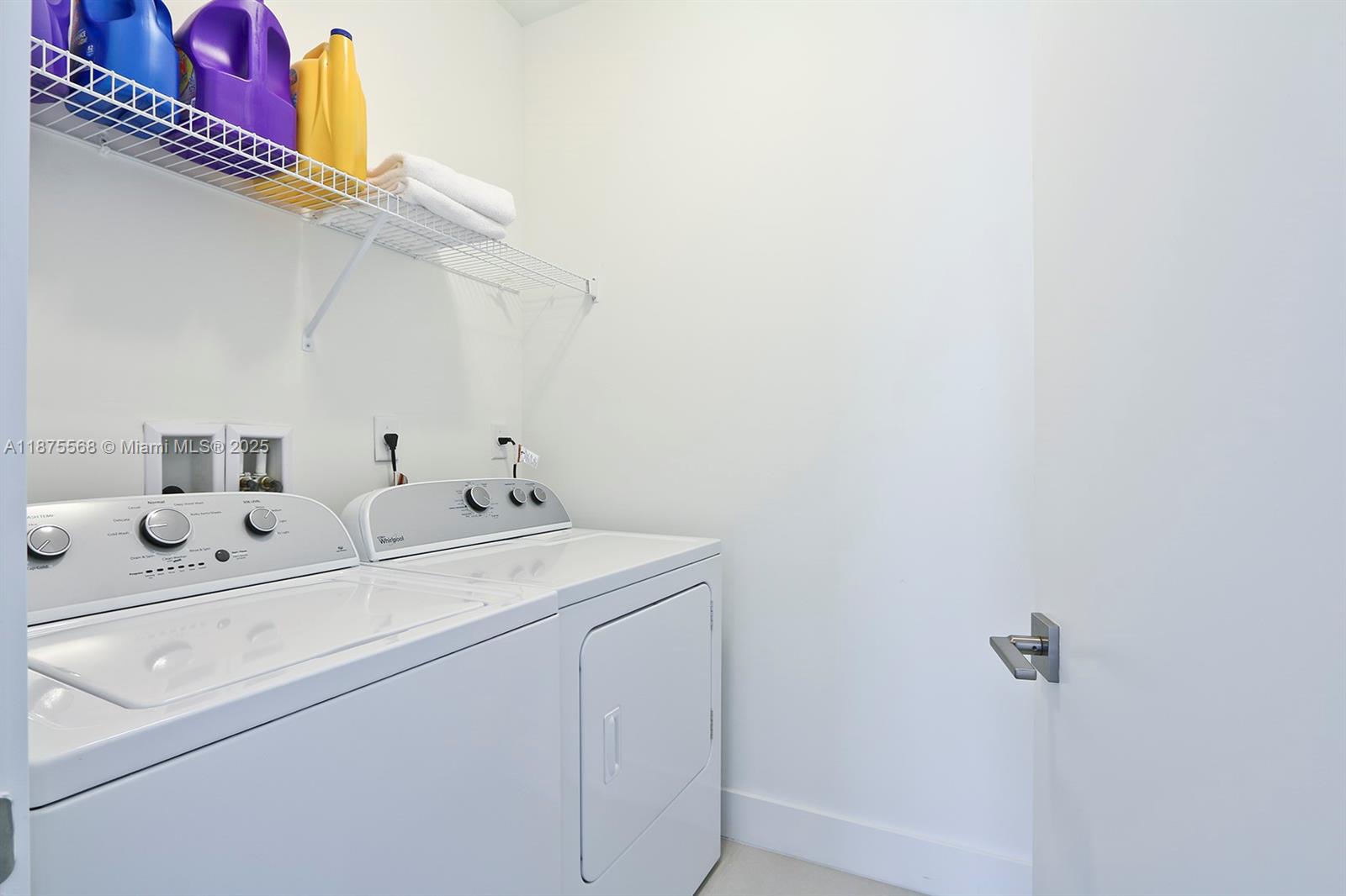 DORAL COMMONS RESIDENTIAL - Residential Lease