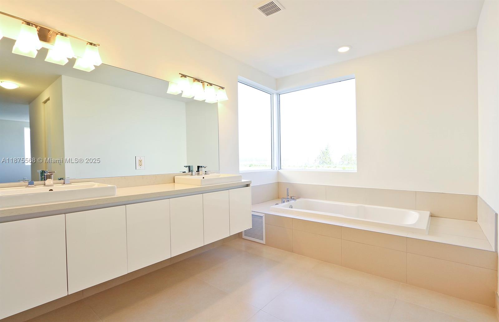 DORAL COMMONS RESIDENTIAL - Residential Lease