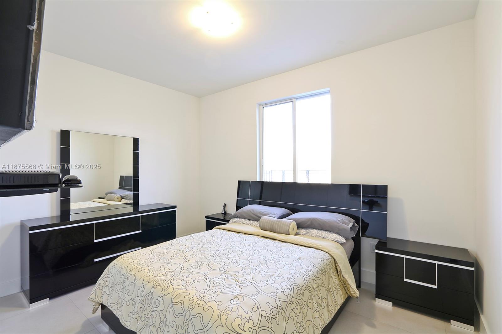 DORAL COMMONS RESIDENTIAL - Residential Lease