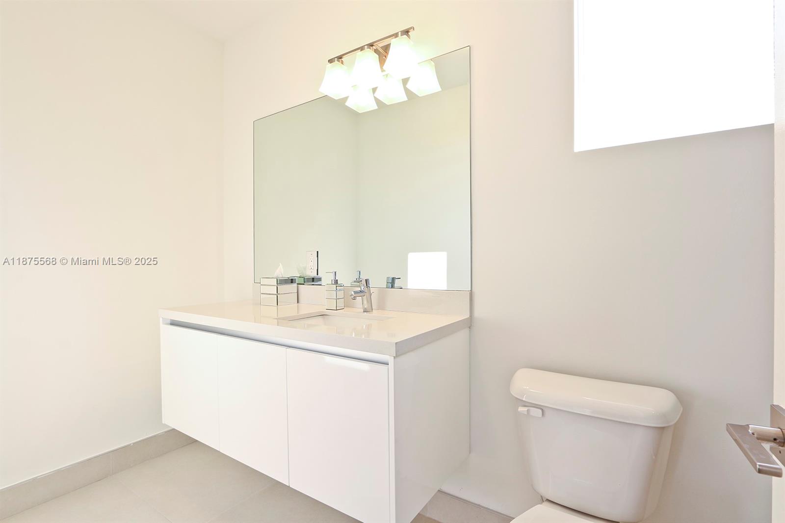 DORAL COMMONS RESIDENTIAL - Residential Lease