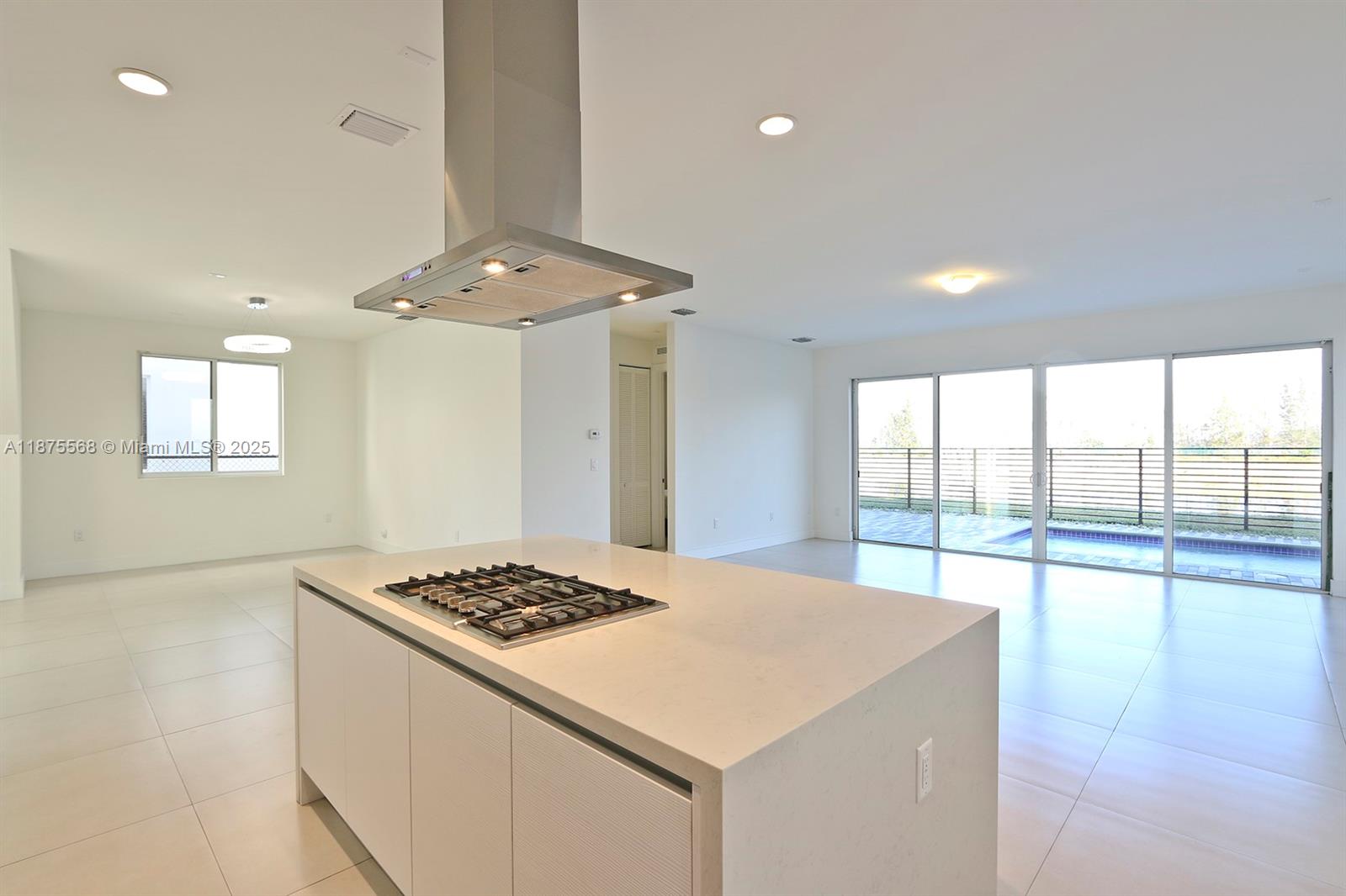 DORAL COMMONS RESIDENTIAL - Residential Lease