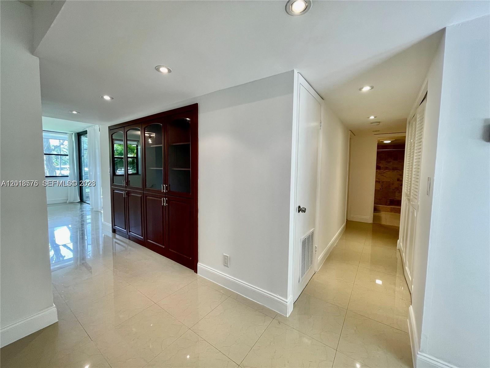Properties 4 20441 NE 30th Ave 122-9