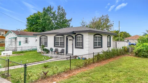 1524 NW 74th St, Miami, FL 33147 - MLS#: A11695147