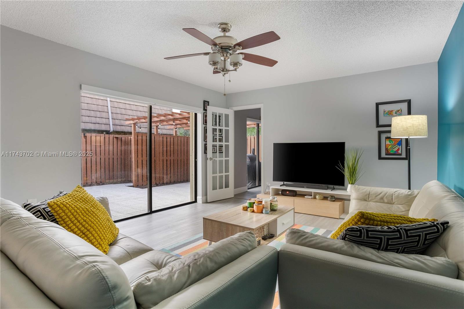 PINE ISLAND RIDGE SECTION - Residential