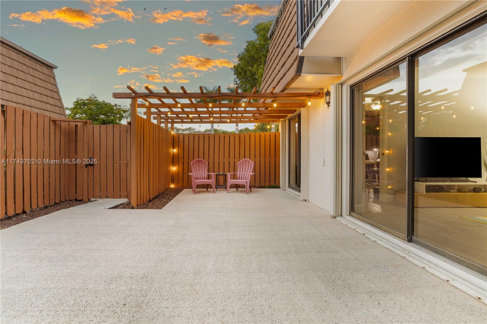 PINE ISLAND RIDGE SECTION - Residential