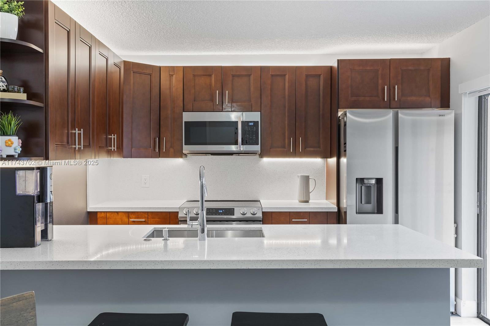 PINE ISLAND RIDGE SECTION - Residential