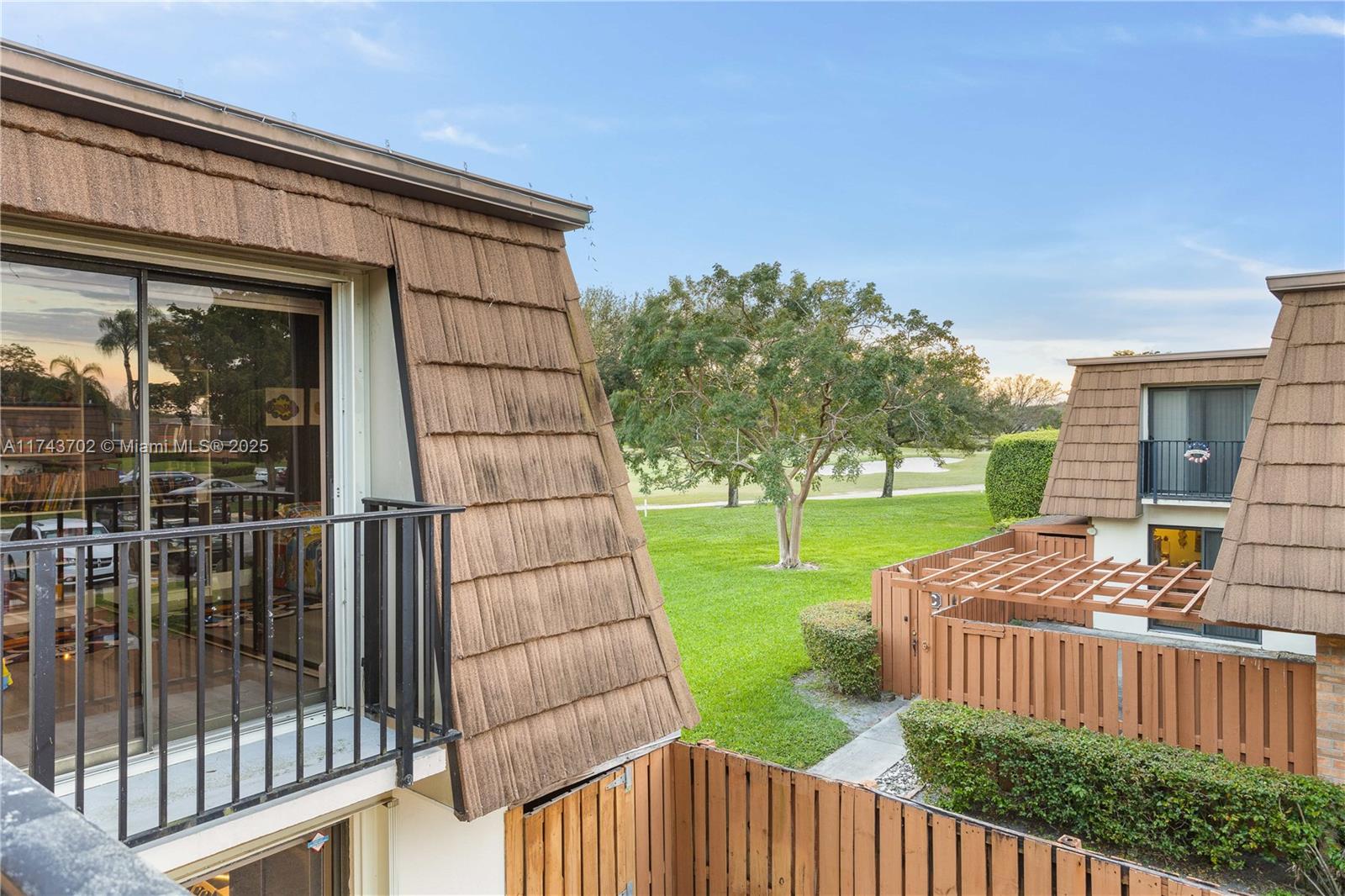 PINE ISLAND RIDGE SECTION - Residential