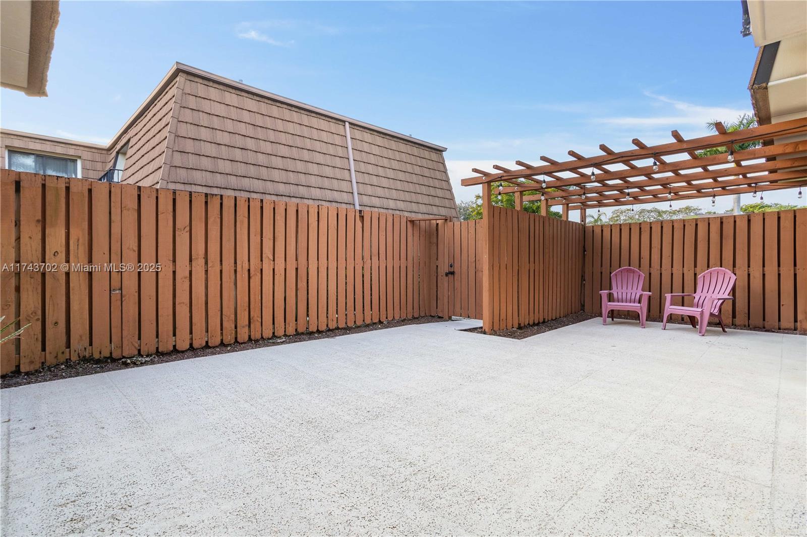 PINE ISLAND RIDGE SECTION - Residential