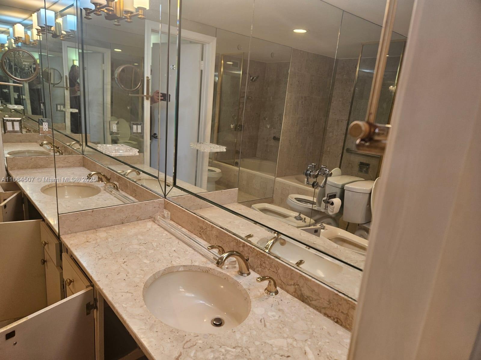 CRICKET CLUB CONDO - Residential