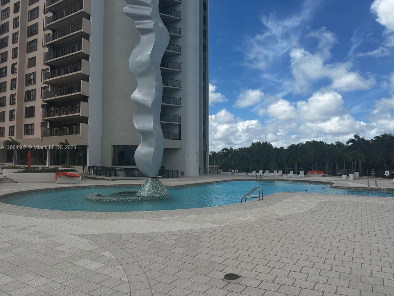 CRICKET CLUB CONDO - Residential