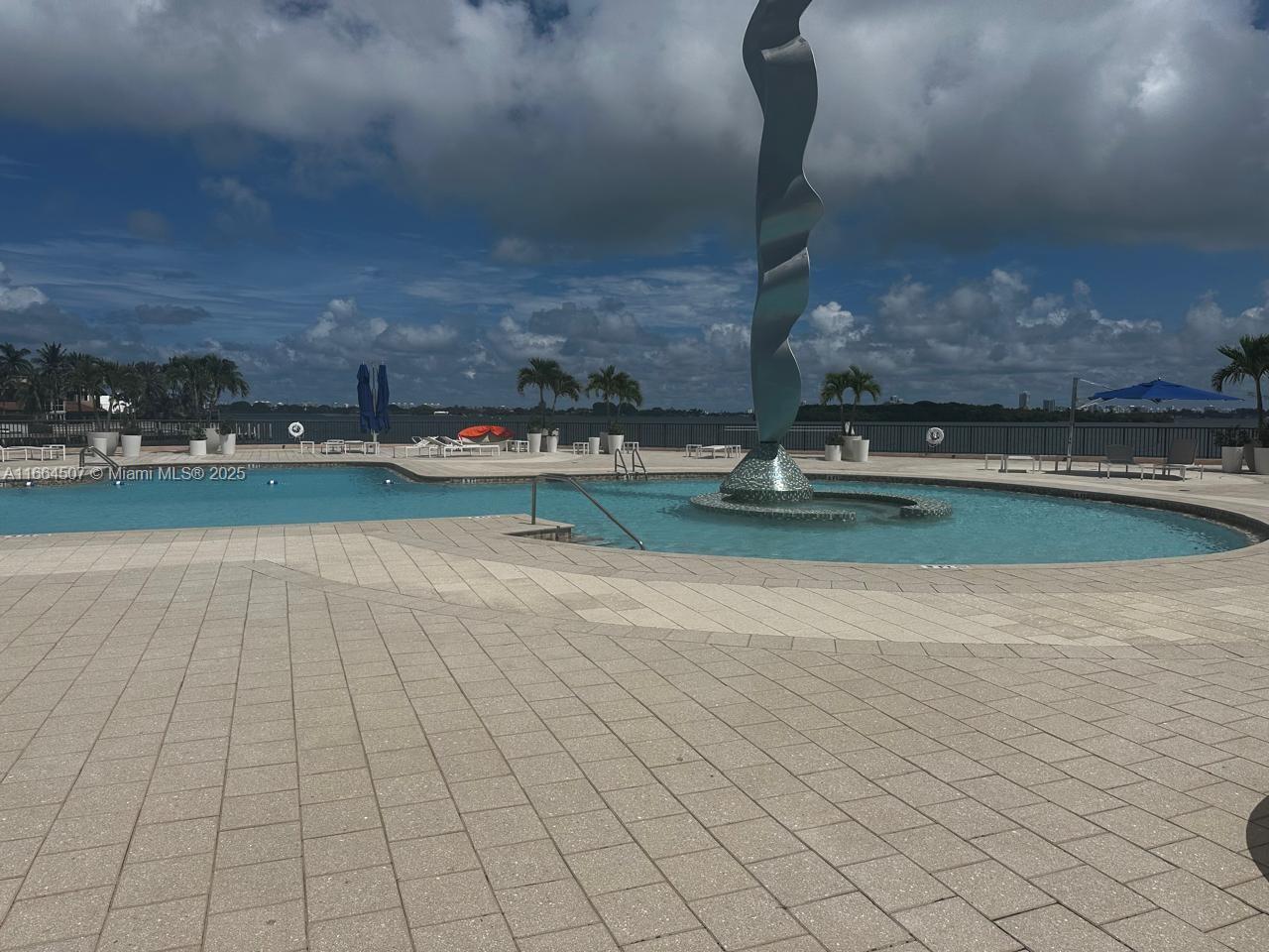 CRICKET CLUB CONDO - Residential