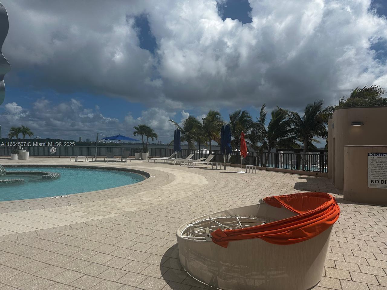 CRICKET CLUB CONDO - Residential