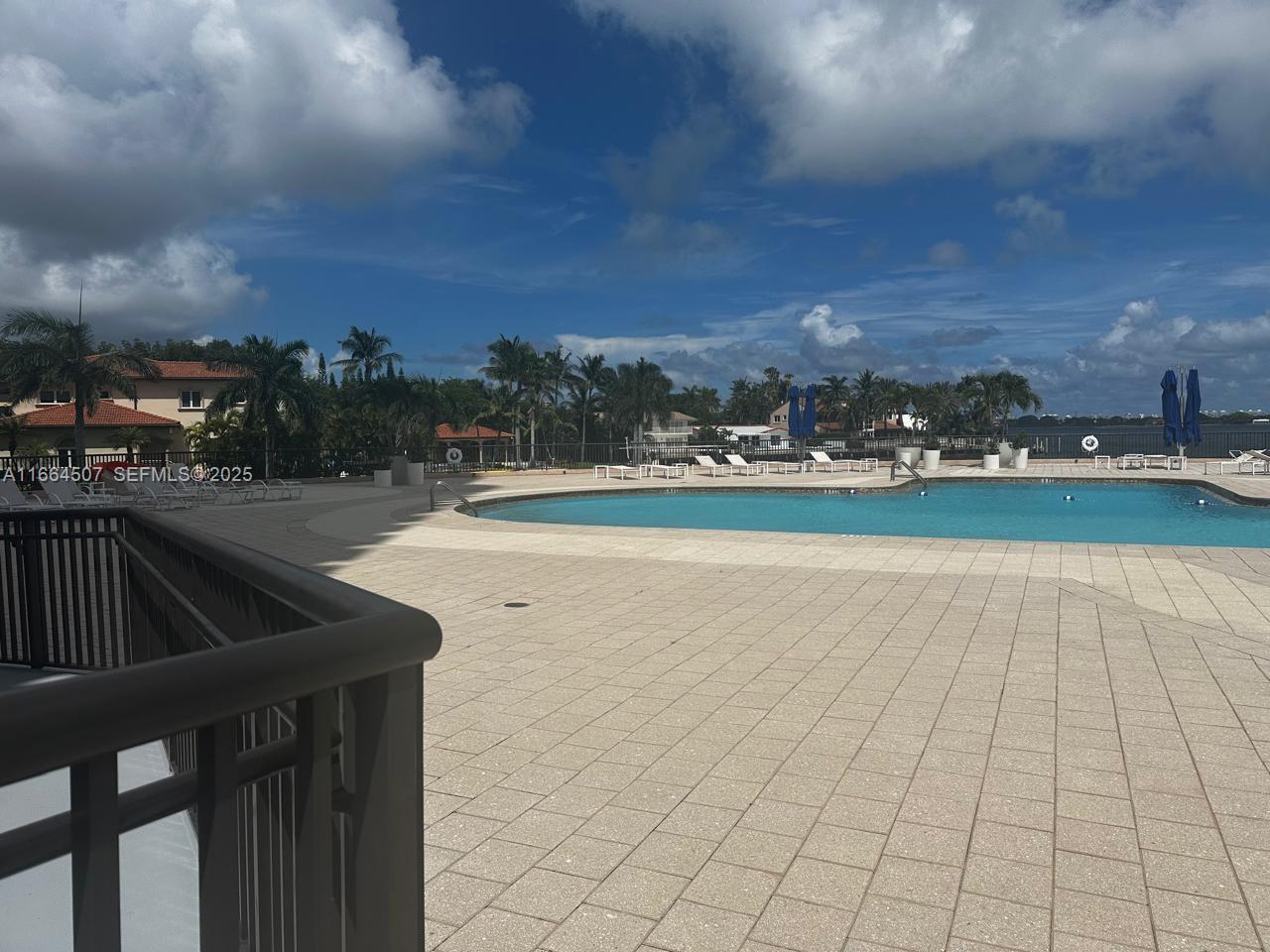 CRICKET CLUB CONDO - Residential