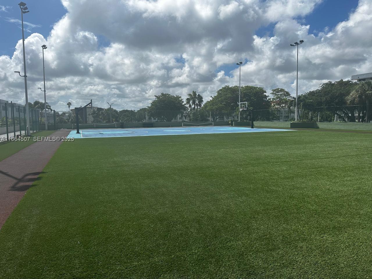 CRICKET CLUB CONDO - Residential