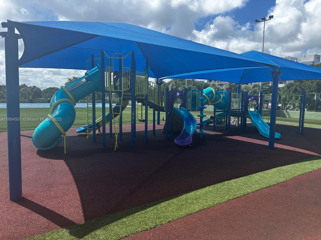 CRICKET CLUB CONDO - Residential