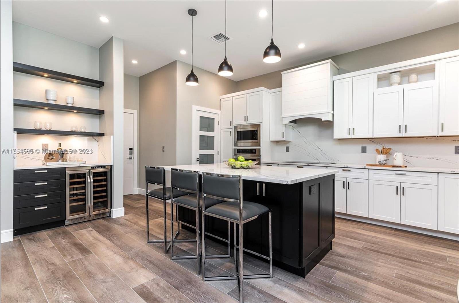HILLSBORO ISLES - Residential
