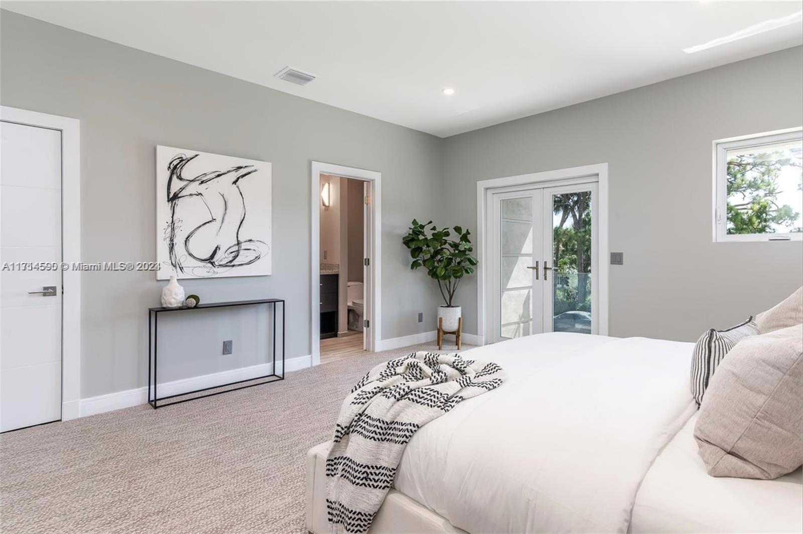 HILLSBORO ISLES - Residential