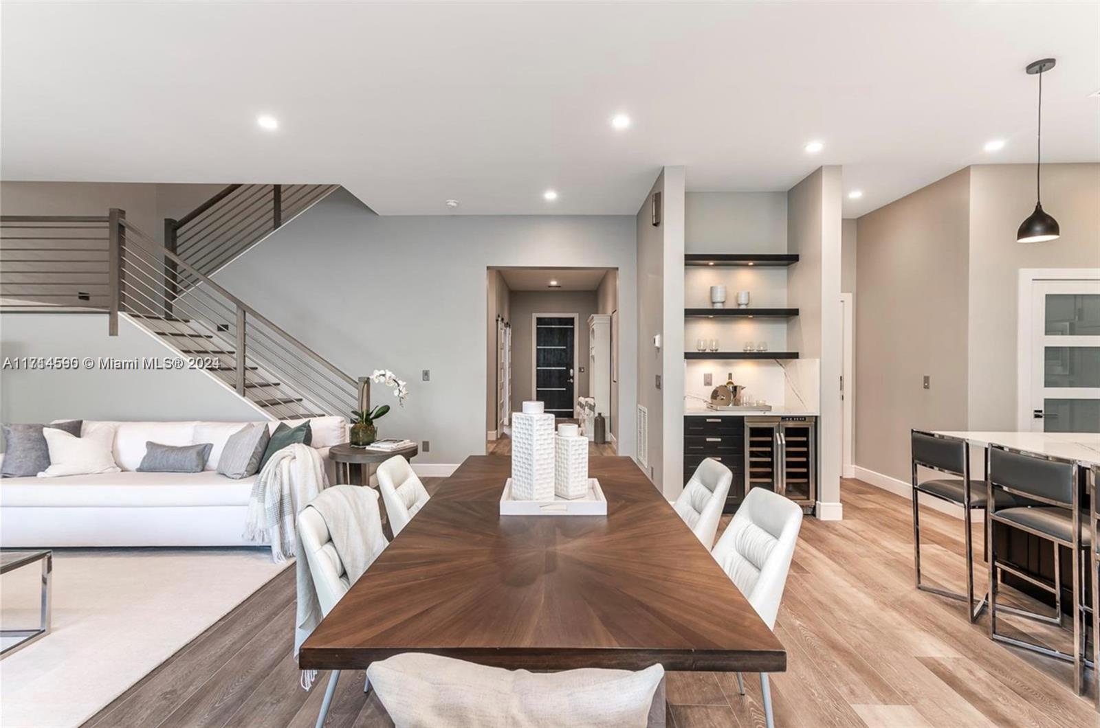 HILLSBORO ISLES - Residential