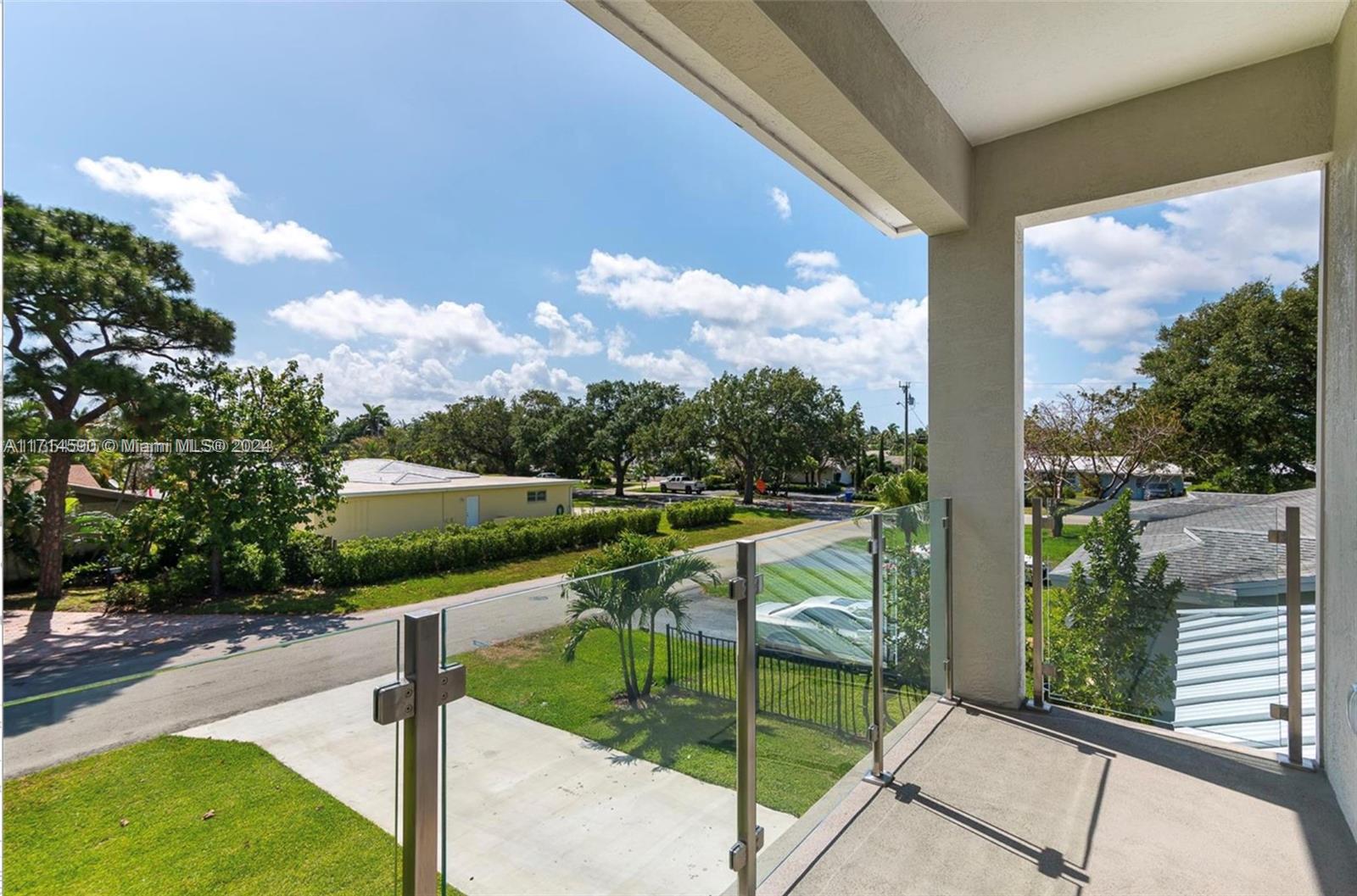 HILLSBORO ISLES - Residential