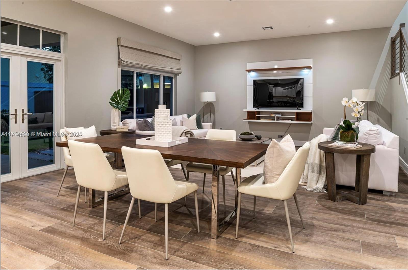 HILLSBORO ISLES - Residential