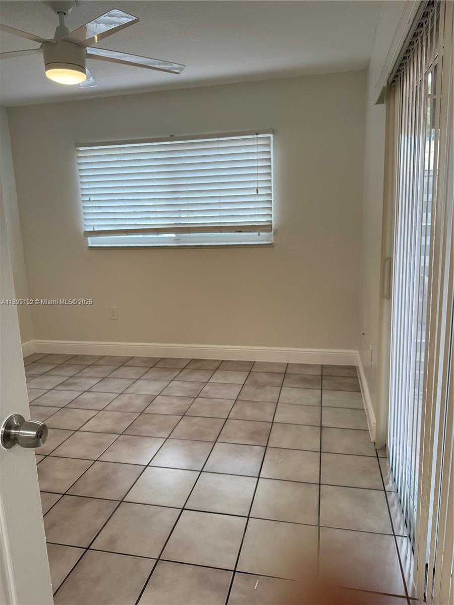 KENDALL CENTER - Residential Lease