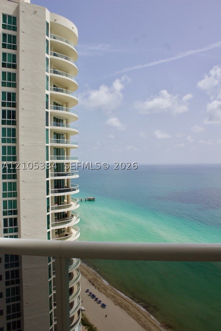 16001 Collins Ave 2803