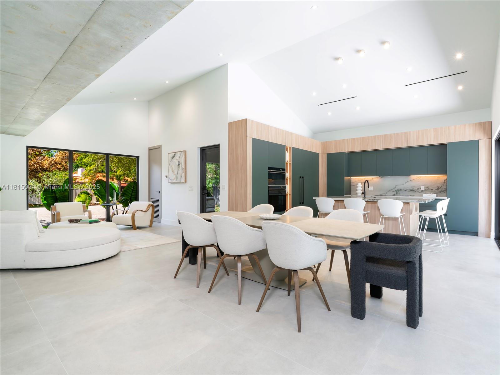 SILVER BLUFF ESTATES SEC - Residential