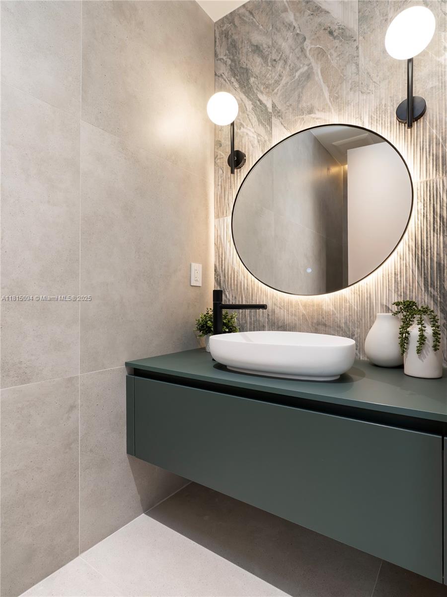 SILVER BLUFF ESTATES SEC - Residential