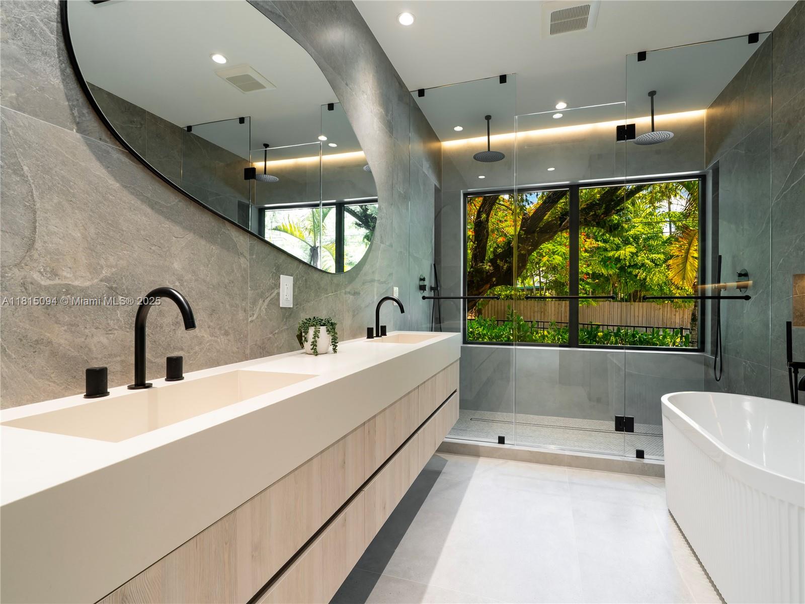 SILVER BLUFF ESTATES SEC - Residential