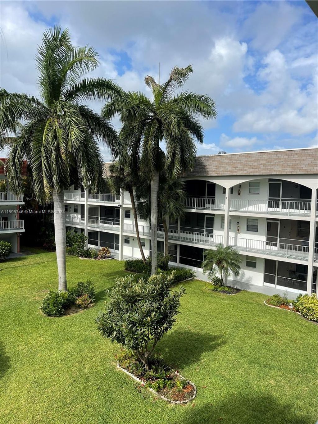 Photo of 581 Blue Heron Dr #307-B, Hallandale Beach, FL 33009 (MLS # A11595746)