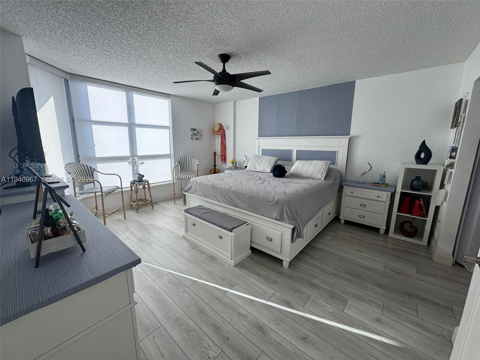 MYSTIC POINTE TOWER 500 C - Residential