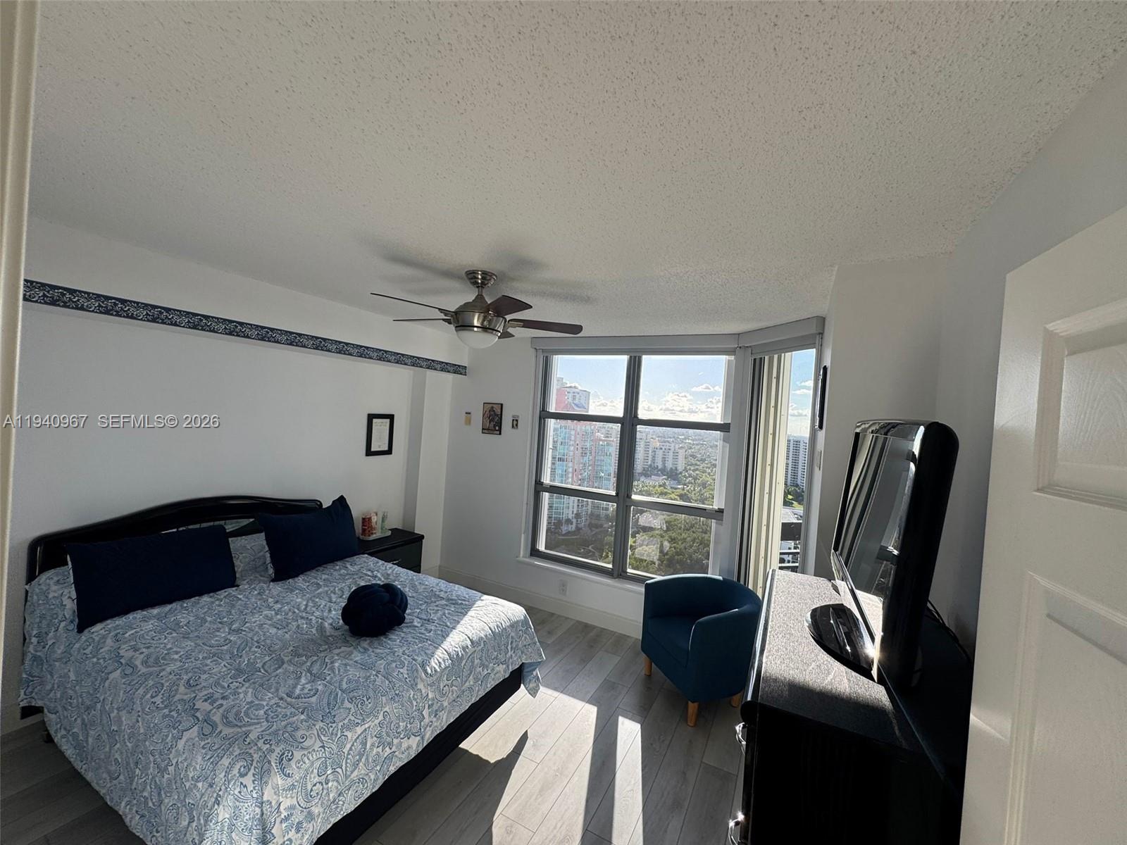 MYSTIC POINTE TOWER 500 C - Residential