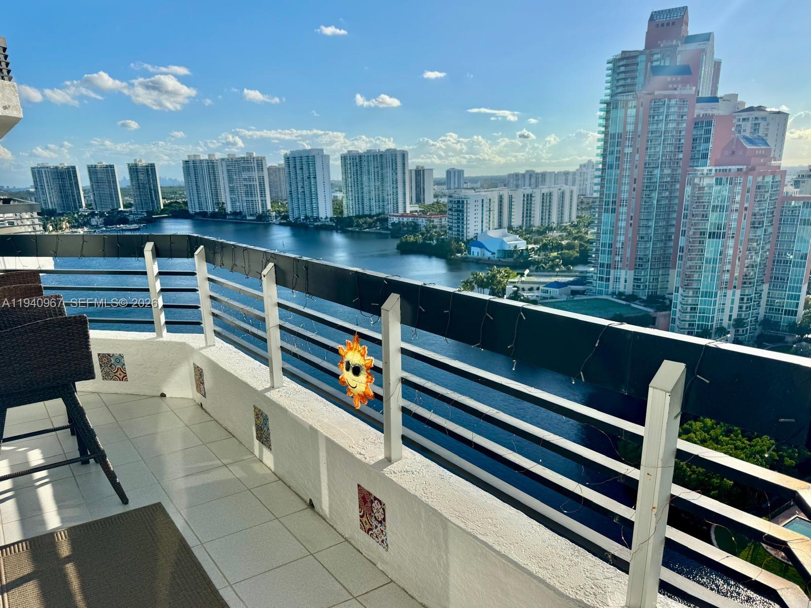 MYSTIC POINTE TOWER 500 C - Residential