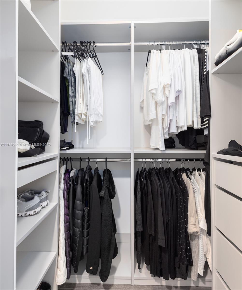 YACHT CLUB AT PORTOFINO C - Residential