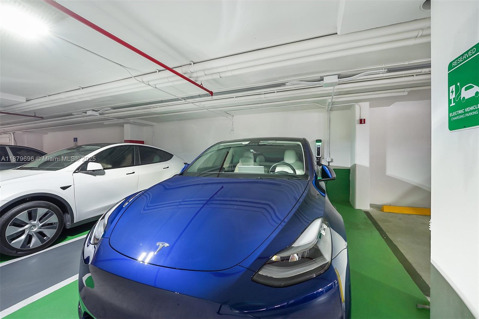 YACHT CLUB AT PORTOFINO C - Residential