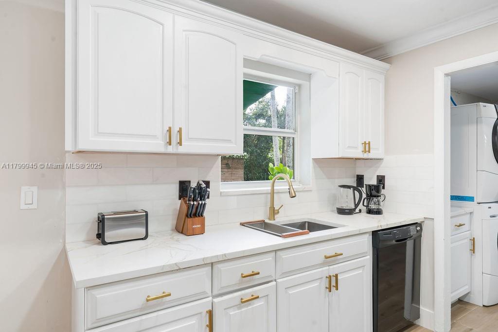 NORTH PALM BEACH VILLAGE - Residential Lease