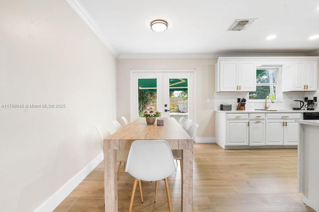 NORTH PALM BEACH VILLAGE - Residential Lease