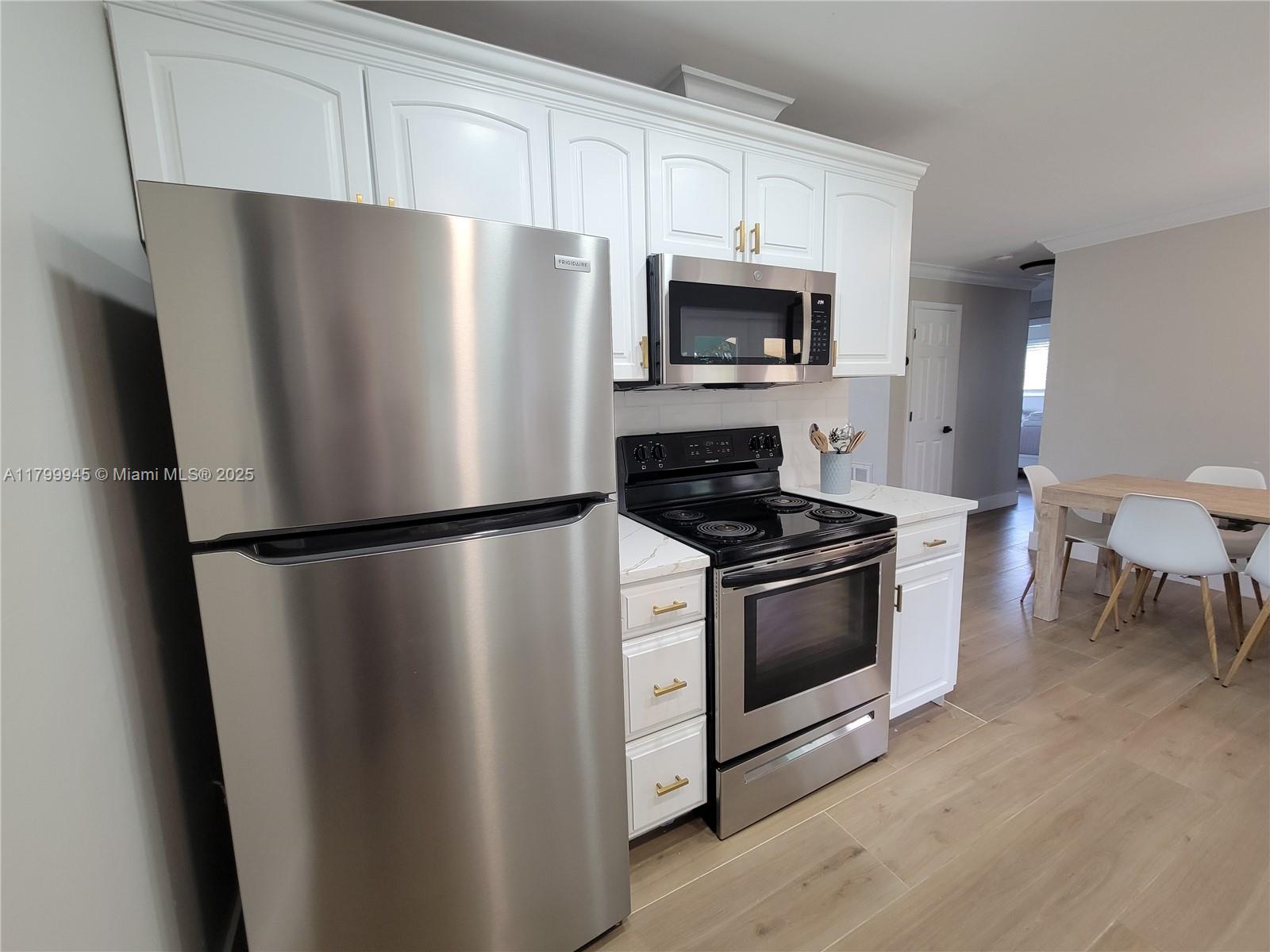 NORTH PALM BEACH VILLAGE - Residential Lease