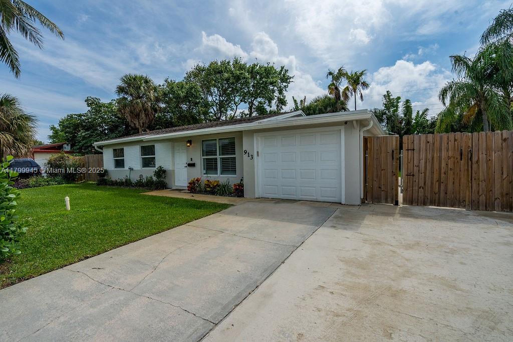 NORTH PALM BEACH VILLAGE - Residential Lease