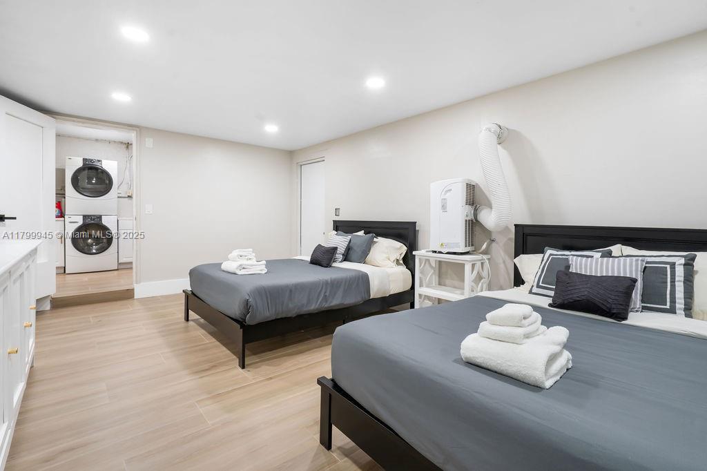 NORTH PALM BEACH VILLAGE - Residential Lease