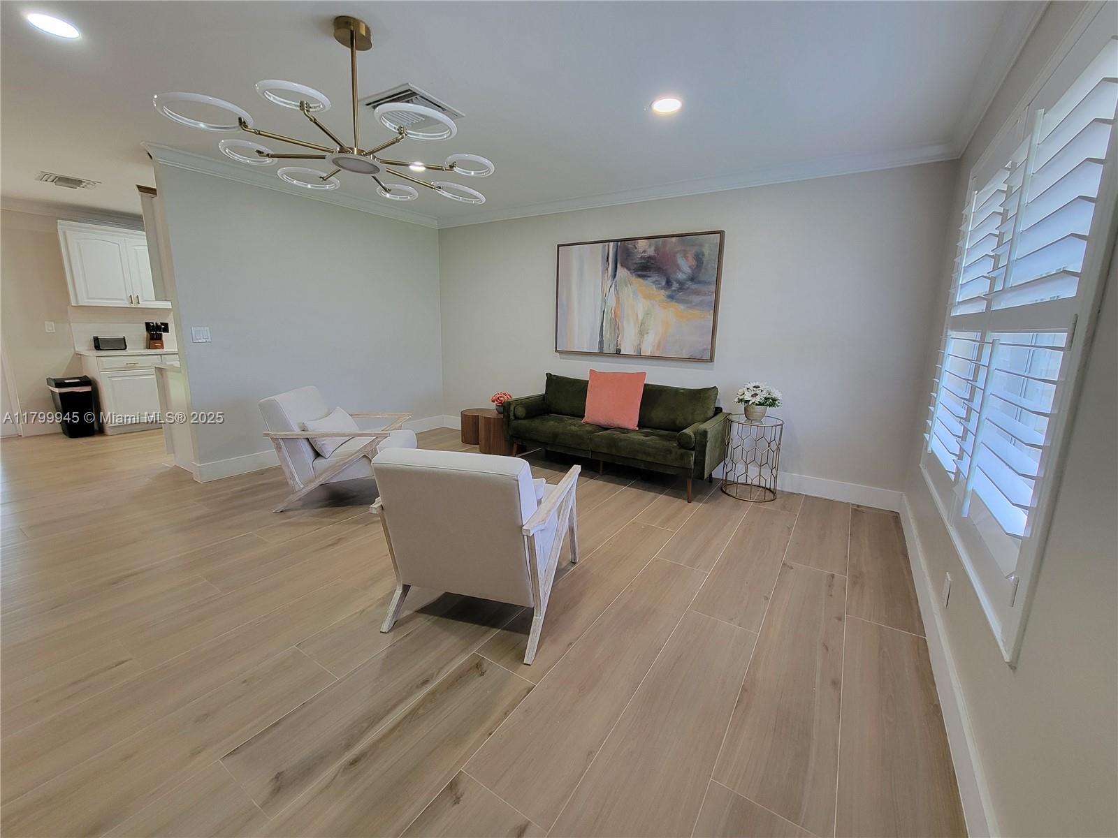 NORTH PALM BEACH VILLAGE - Residential Lease