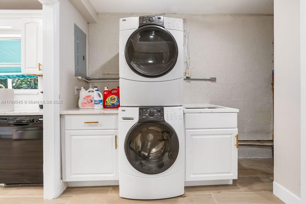 NORTH PALM BEACH VILLAGE - Residential Lease