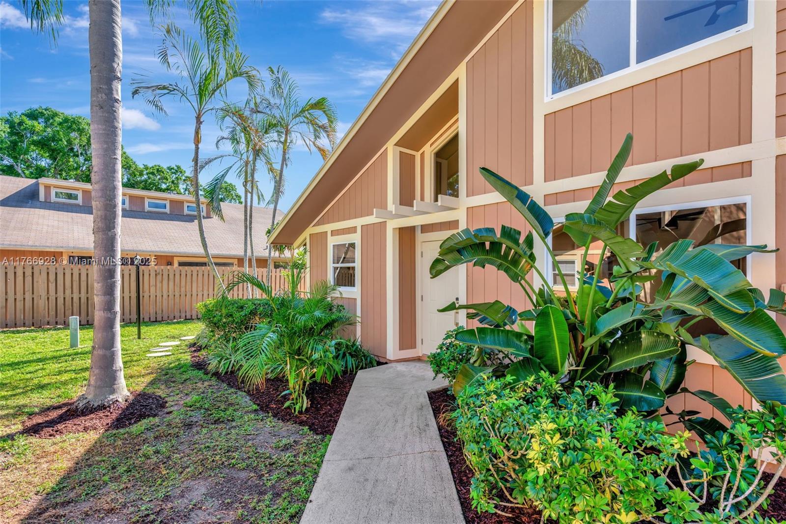 MAPLECREST - Residential