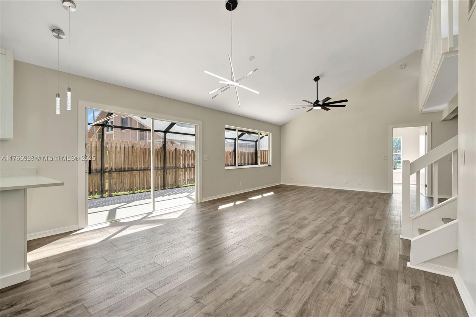 MAPLECREST - Residential