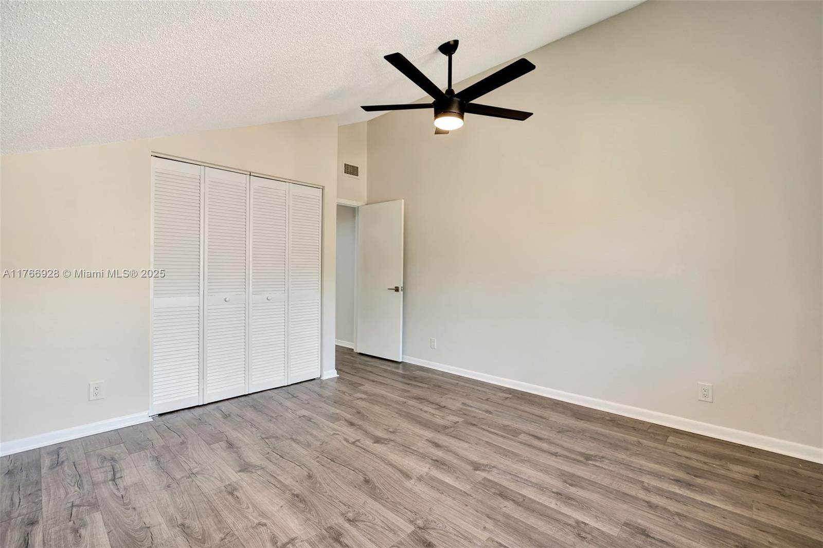 MAPLECREST - Residential