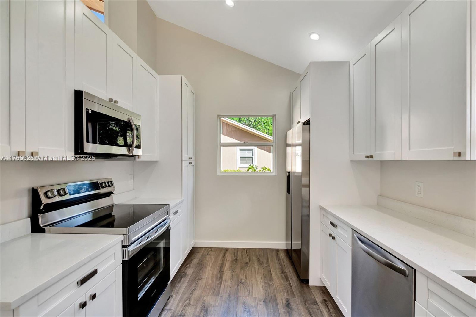 MAPLECREST - Residential